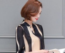 适合20岁左右女生穿的韩版显瘦V领短袖雪纺衫